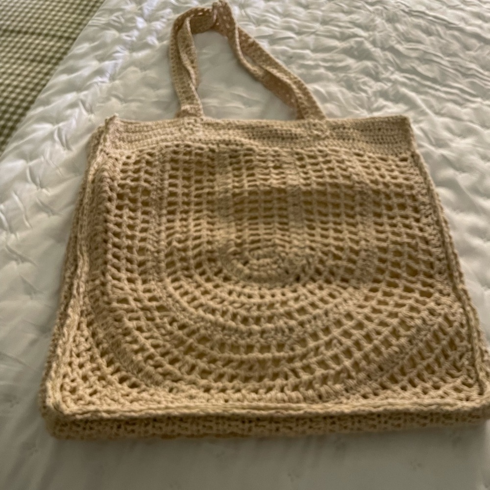 Universal Thread Crochet Bag in Beige NWOT
